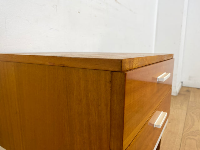 Sehr hübscher 70er Jahre Nachttisch mit Schubladen und konischen Füßen I Nachtkommode Nachtschränkchen Nachtschrank Kommode Beistelltisch Vintage Retro Mid-Century 60er I
