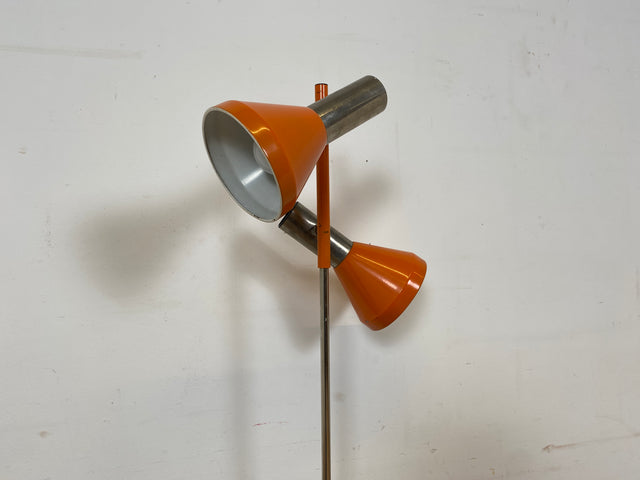 Kultige 70er Jahre Space Age Stehlampe in grandiosem Orange und Chrom mit zwei verstellb. Leuchten I Stehleuchte Lampe Leselampe Licht Pop Art Retro Vintage Mid-Century 60er I