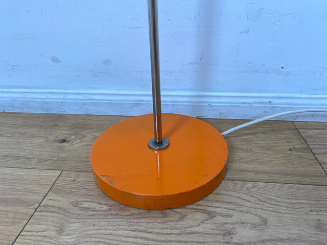 Kultige 70er Jahre Space Age Stehlampe in grandiosem Orange und Chrom mit zwei verstellb. Leuchten I Stehleuchte Lampe Leselampe Licht Pop Art Retro Vintage Mid-Century 60er I