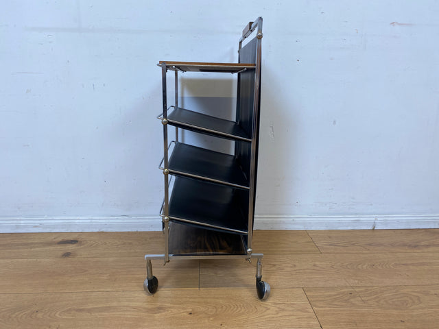 Stilvoller 70er Jahre Space Age Zeitungsständer auf Rollen aus Chrom , Leder & Nussbaum I Zeitungsablage Beistelltisch Ablage Couchtisch Regal Servierwagen Teewagen Vintage I