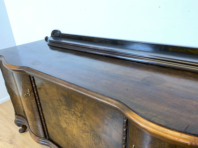 WMK I Elegante handverzierte antike Anrichte mit Schubladen und Marmor Ablage