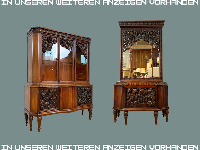 Edle antike Spiegelkommode aus vollem Holz handverziert mit floralem Ornamenten.