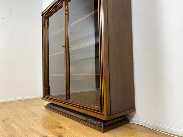 Besonders schöne handverzierte antike Vitrine aus vollem Holz mit Beleuchtung I Glasvitrine Büchervitrine Wohnzimmerschrank Geschirrschrank Highboard Art Deco Vintage I