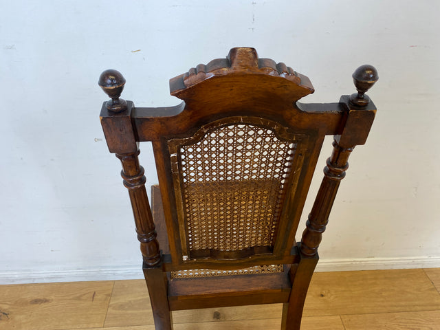 Eleganter handverzierter antiker Esszimmerstuhl mit Wiener Geflecht und aufwendig gedrechselten Beinen I Stuhl Holzstuhl Dining Chair Herrendiener Gründerzeit Alt Vintage I