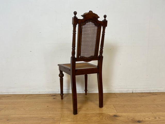Eleganter handverzierter antiker Esszimmerstuhl mit Wiener Geflecht und aufwendig gedrechselten Beinen I Stuhl Holzstuhl Dining Chair Herrendiener Gründerzeit Alt Vintage I
