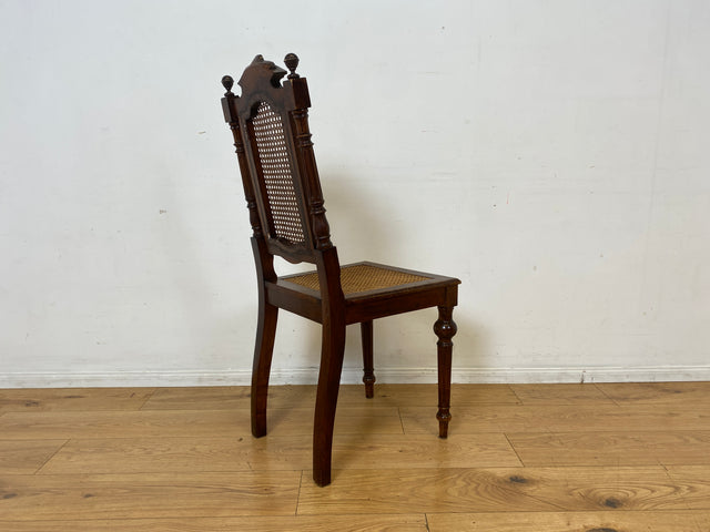 Eleganter handverzierter antiker Esszimmerstuhl mit Wiener Geflecht und aufwendig gedrechselten Beinen I Stuhl Holzstuhl Dining Chair Herrendiener Gründerzeit Alt Vintage I