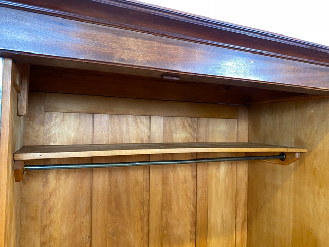 Wunderschöner und sehr geräumiger antiker Kleiderschrank aus vollem Holz mit Spiegeltür I Schrank Schlafzimmerschrank Wäscheschrank Jugendstil Gründerzeit Vintage I