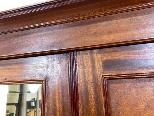 Wunderschöner und sehr geräumiger antiker Kleiderschrank aus vollem Holz mit Spiegeltür I Schrank Schlafzimmerschrank Wäscheschrank Jugendstil Gründerzeit Vintage I