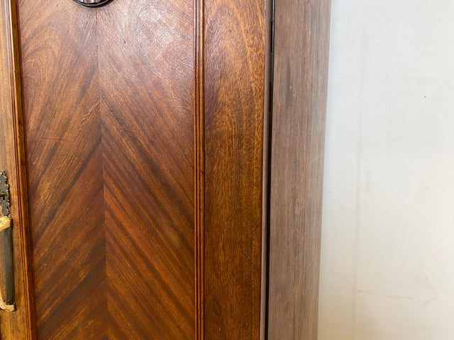 Wunderschöner und sehr geräumiger antiker Kleiderschrank aus vollem Holz mit Spiegeltür I Schrank Schlafzimmerschrank Wäscheschrank Jugendstil Gründerzeit Vintage I