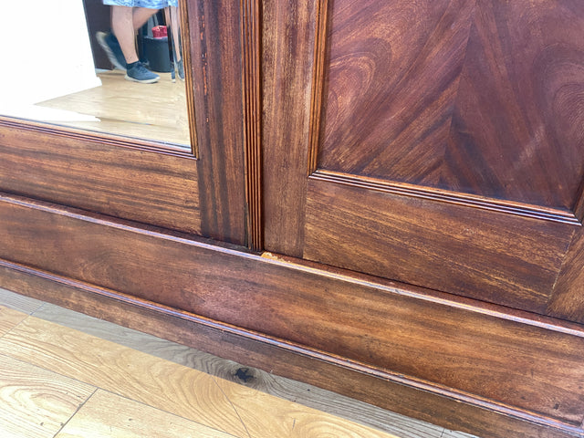 Wunderschöner und sehr geräumiger antiker Kleiderschrank aus vollem Holz mit Spiegeltür I Schrank Schlafzimmerschrank Wäscheschrank Jugendstil Gründerzeit Vintage I