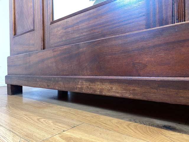 Wunderschöner und sehr geräumiger antiker Kleiderschrank aus vollem Holz mit Spiegeltür I Schrank Schlafzimmerschrank Wäscheschrank Jugendstil Gründerzeit Vintage I
