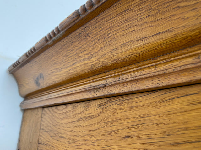 Imposanter und handverzierter antiker Kleiderschrank aus vollem Holz mit Glastür I Schrank Schlafzimmerschrank Wäscheschrank Wardrobe Bauernschrank Jugendstil Vintage I