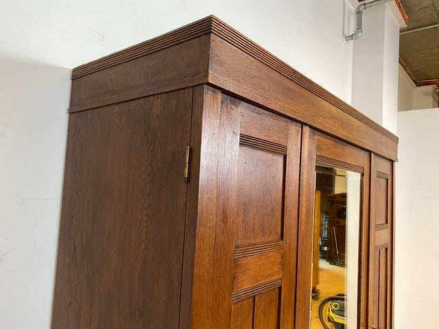 Wunderschöner antiker Kleiderschrank aus vollem Holz mit Spiegeltür und Schubladen, um 1910 I Schrank Wäscheschrank Schlafzimmerschrank Wardrobe Spiegel Jugendstil Vintage I