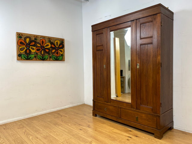 Wunderschöner antiker Kleiderschrank aus vollem Holz mit Spiegeltür und Schubladen, um 1910 I Schrank Wäscheschrank Schlafzimmerschrank Wardrobe Spiegel Jugendstil Vintage I