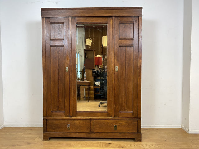 Wunderschöner antiker Kleiderschrank aus vollem Holz mit Spiegeltür und Schubladen, um 1910 I Schrank Wäscheschrank Schlafzimmerschrank Wardrobe Spiegel Jugendstil Vintage I