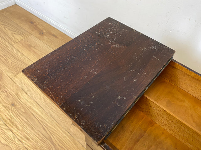 Klein aber oho! Schöner ausklappbarer antiker Nähkorb auf Rollen mit Wiener Geflecht I Nähkommode Nähkasten Truhe Beistelltisch Schmuckkasten Chippendale Vintage Art Deco I