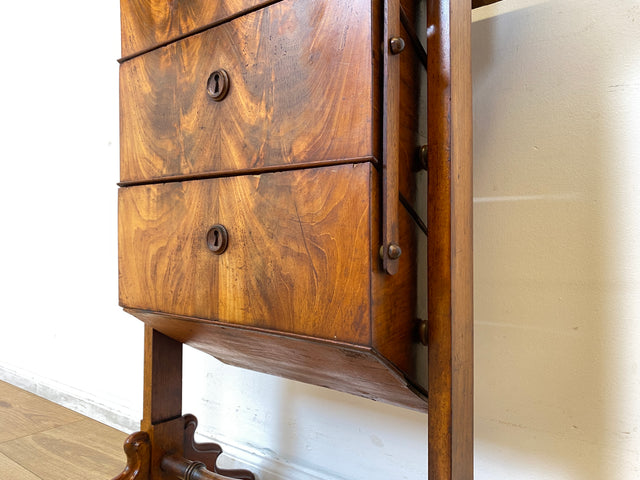 I Der schönste Beistelltisch dass du heute siehst I Edler antiker Notenschrank I Vollholz in Nussbaum Schmetterlingsfurnier I Kommode Ablage Flurkommode Biedermeier Vintage I