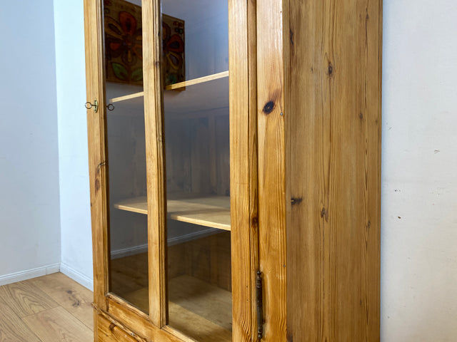 WMK I Eleganter antiker Schrank aus massivem Kiefernholz mit Glastüren & Schublade
