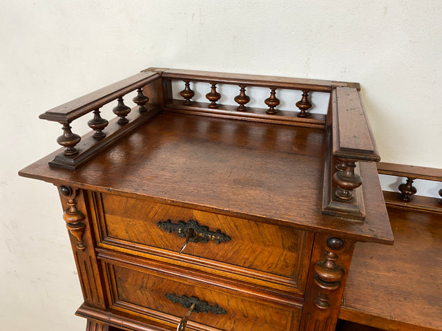 Wunderschöner antiker Schreibtisch mit Aufsatz, gedrechselten Balustern und kannelierten Pilastern I Aufsatzschreibtisch Sekretär Desk Gründerzeit Historismus Vintage I