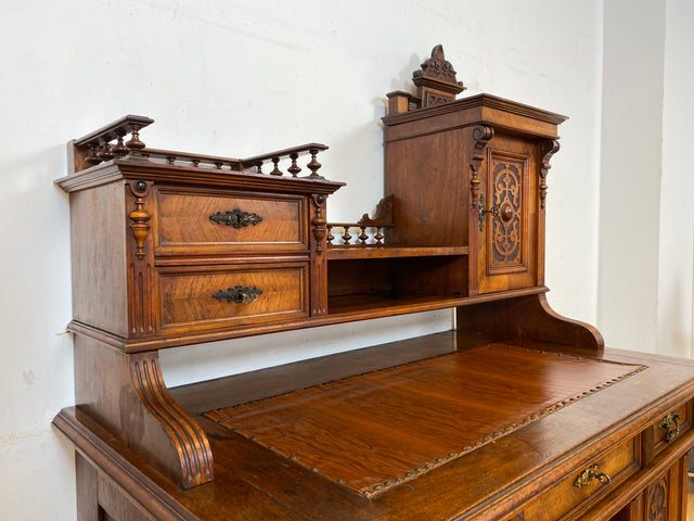 Wunderschöner antiker Schreibtisch mit Aufsatz, gedrechselten Balustern und kannelierten Pilastern I Aufsatzschreibtisch Sekretär Desk Gründerzeit Historismus Vintage I