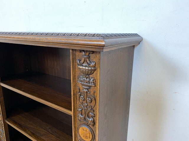 Besonderes antikes Regal handverziert mit Berliner Wappen, preußischen Adler und mächtigen Löwenfüßen I Vollholz Holzregal Bücherregal Bücherschrank Gründerzeit Kaiser Bär Historismus Vintage I