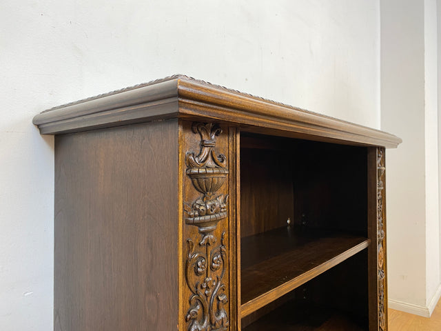 Besonderes antikes Regal handverziert mit Berliner Wappen, preußischen Adler und mächtigen Löwenfüßen I Vollholz Holzregal Bücherregal Bücherschrank Gründerzeit Kaiser Bär Historismus Vintage I
