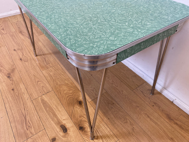 WMK I Kultiger ausziehbarer amerikanischer 50er Jahre Chromline Diner Table mit Resopal Tischplatte & Chrom Gestell