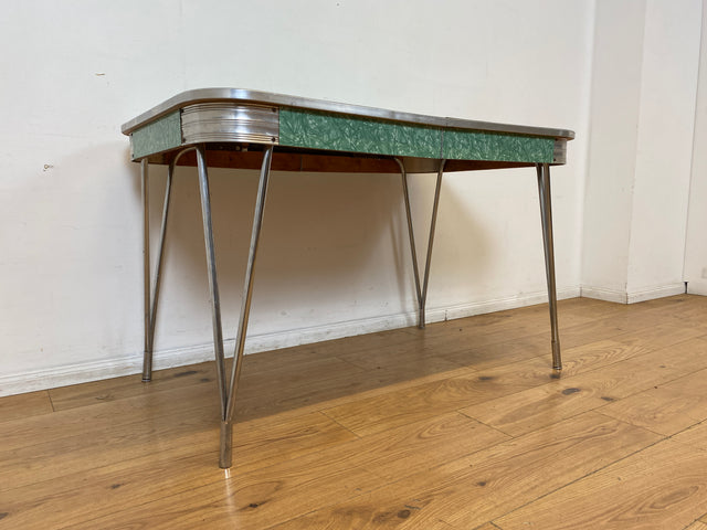 WMK I Kultiger ausziehbarer amerikanischer 50er Jahre Chromline Diner Table mit Resopal Tischplatte & Chrom Gestell
