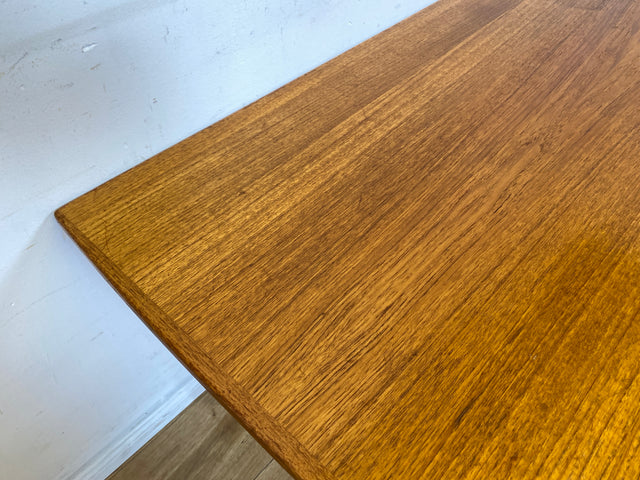 WMK I Stilvoller großer ausziehbarer skandinavischer Wohnzimmertisch in Teakholz I Salontisch Couchtisch Holztisch Coffee Tabele Danish Design Mid-Century Vintage 70er I Berlin Dortmund Braunschweig