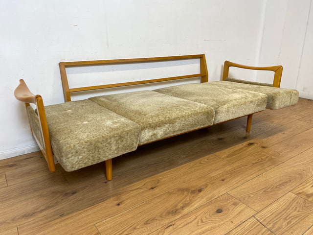 WMK I Stilvolles ausziehbares Vintage Designersofa Stella von Knoll aus 1978 mit beigem Originalbezug