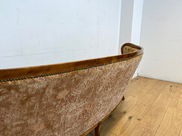 Wunderschönes Chippendale Sofa mit handverziertem Holzrahmen, samtartigem Brokat Bezug in Altrosa und gemütlichem Federkern I Couch Sitzgarnitur Barock Vintage Stilmöbel I