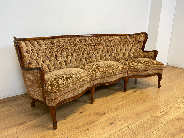 Wunderschönes Chippendale Sofa mit handverziertem Holzrahmen, samtartigem Brokat Bezug in Altrosa und gemütlichem Federkern I Couch Sitzgarnitur Barock Vintage Stilmöbel I