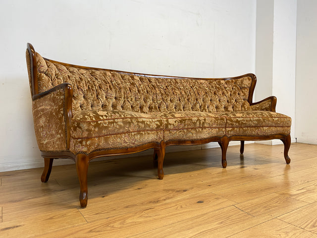 Wunderschönes Chippendale Sofa mit handverziertem Holzrahmen, samtartigem Brokat Bezug in Altrosa und gemütlichem Federkern I Couch Sitzgarnitur Barock Vintage Stilmöbel I