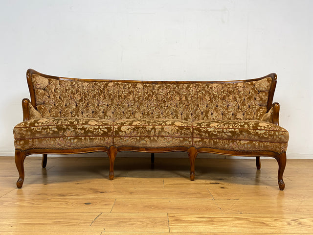 Wunderschönes Chippendale Sofa mit handverziertem Holzrahmen, samtartigem Brokat Bezug in Altrosa und gemütlichem Federkern I Couch Sitzgarnitur Barock Vintage Stilmöbel I