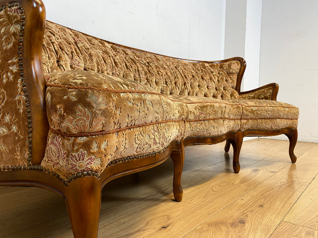 Wunderschönes Chippendale Sofa mit handverziertem Holzrahmen, samtartigem Brokat Bezug in Altrosa und gemütlichem Federkern I Couch Sitzgarnitur Barock Vintage Stilmöbel I
