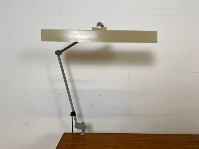 Kultige vollfunktionsfähige DDR Industrie Tischleuchte ILBA mit Gelenkarm I Lampe Leuchte Architektenlampe Schreibtischlampe Arbeitsleuchte Vintage Retro Werkstatt Ostalgie Design I