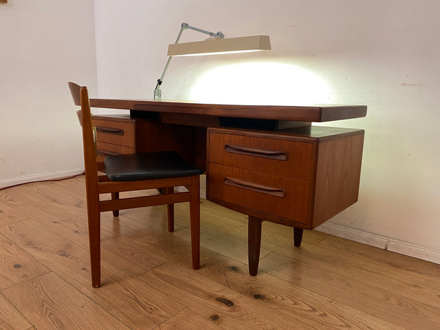 Kultige vollfunktionsfähige DDR Industrie Tischleuchte ILBA mit Gelenkarm I Lampe Leuchte Architektenlampe Schreibtischlampe Arbeitsleuchte Vintage Retro Werkstatt Ostalgie Design I