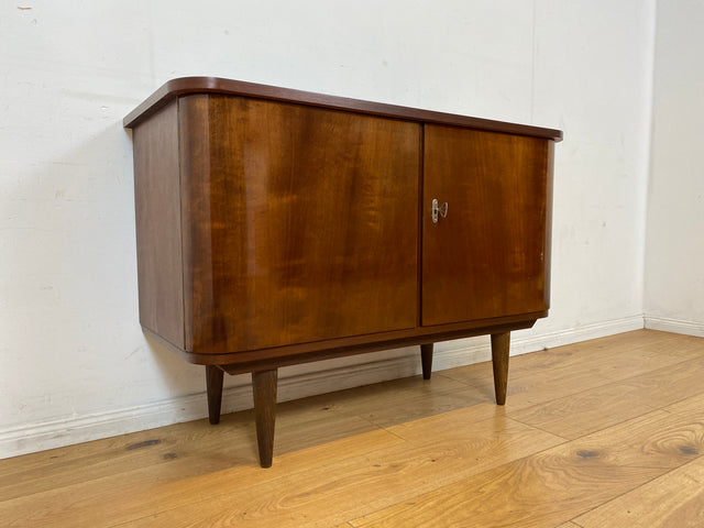 Formschöne und gut erhaltene dunkle Mid-Century Kommode aus 1965 I Schrank Sideboard Wäschekommode Schuhkommode Schuhschrank TV Lowboard Bank Rockabilly Mid-Century Vintage I