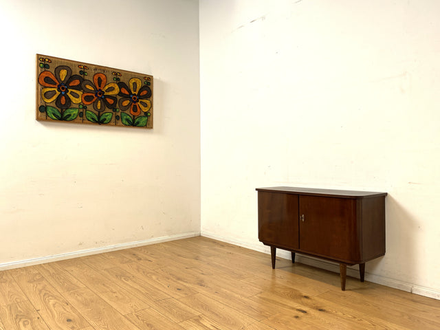 Formschöne und gut erhaltene dunkle Mid-Century Kommode aus 1965 I Schrank Sideboard Wäschekommode Schuhkommode Schuhschrank TV Lowboard Bank Rockabilly Mid-Century Vintage I