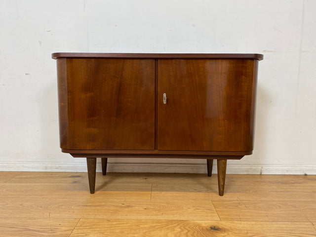 Formschöne und gut erhaltene dunkle Mid-Century Kommode aus 1965 I Schrank Sideboard Wäschekommode Schuhkommode Schuhschrank TV Lowboard Bank Rockabilly Mid-Century Vintage I
