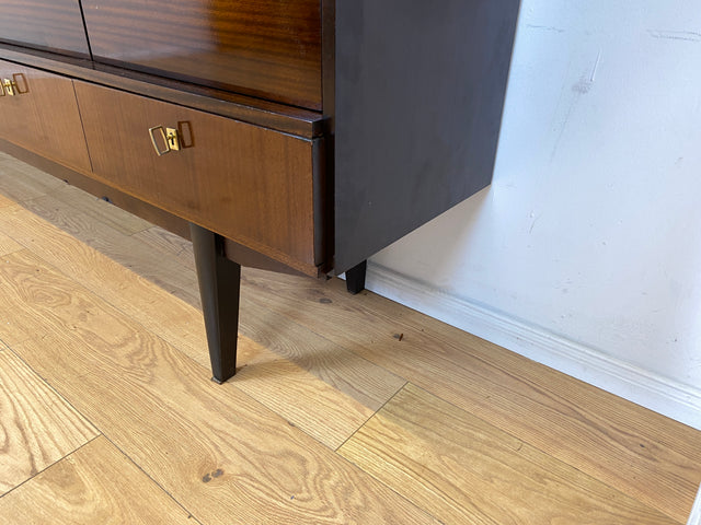 Besonders schöner dunkler Hochglanz Mid-Century Wohnzimmerschrank mit Vitrine und Schubladen I Schrankwand Highboard Sideboard Buffet Anrichte Wohnwand Vintage 50er 60er I