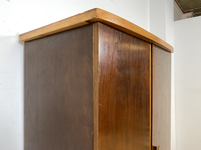 Besonders schöner dunkler Mid-Century Kleiderschrank mit perfekter Aufteilung I Schrank Wäscheschrank Kleiderschrank Wardrobe Garderobe Flurschrank 50er 60er Vintage I
