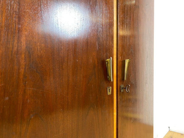 Besonders schöner dunkler Mid-Century Kleiderschrank mit perfekter Aufteilung I Schrank Wäscheschrank Kleiderschrank Wardrobe Garderobe Flurschrank 50er 60er Vintage I