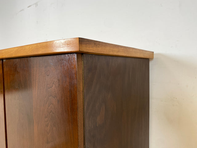 Besonders schöner dunkler Mid-Century Kleiderschrank mit perfekter Aufteilung I Schrank Wäscheschrank Kleiderschrank Wardrobe Garderobe Flurschrank 50er 60er Vintage I