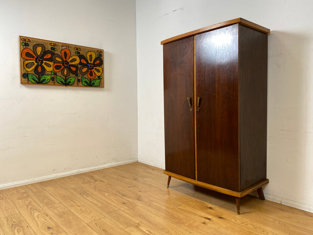 Besonders schöner dunkler Mid-Century Kleiderschrank mit perfekter Aufteilung I Schrank Wäscheschrank Kleiderschrank Wardrobe Garderobe Flurschrank 50er 60er Vintage I