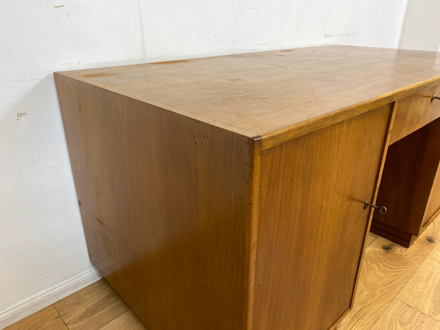 WMK I Minimalistischer freistehender Mid-Century Schreibtisch aus vollem Holz mit Regal Rückseite