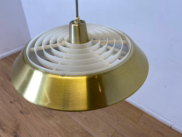 WMK I Grandiose skandinavische goldene Space Age Hängelampe aus Aluminiumhte