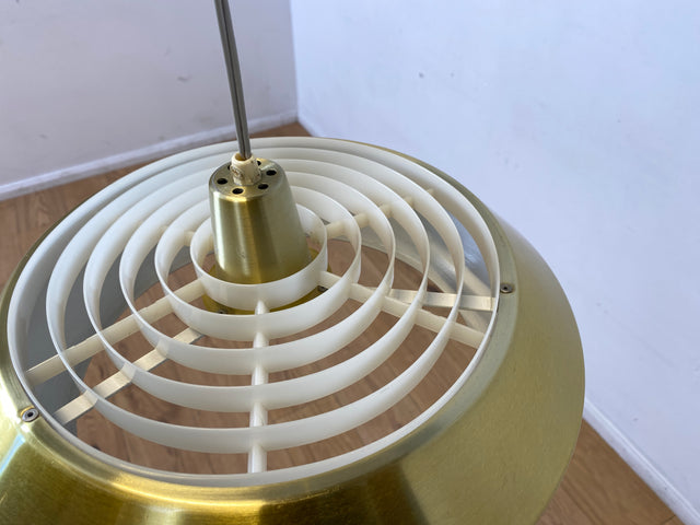 WMK I Grandiose skandinavische goldene Space Age Hängelampe aus Aluminiumhte