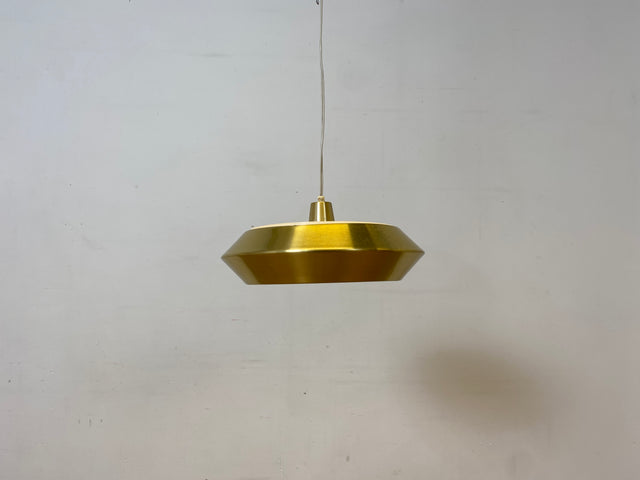 WMK I Grandiose skandinavische goldene Space Age Hängelampe aus Aluminiumhte