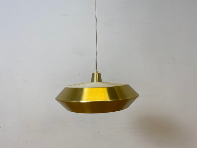 WMK I Grandiose skandinavische goldene Space Age Hängelampe aus Aluminiumhte